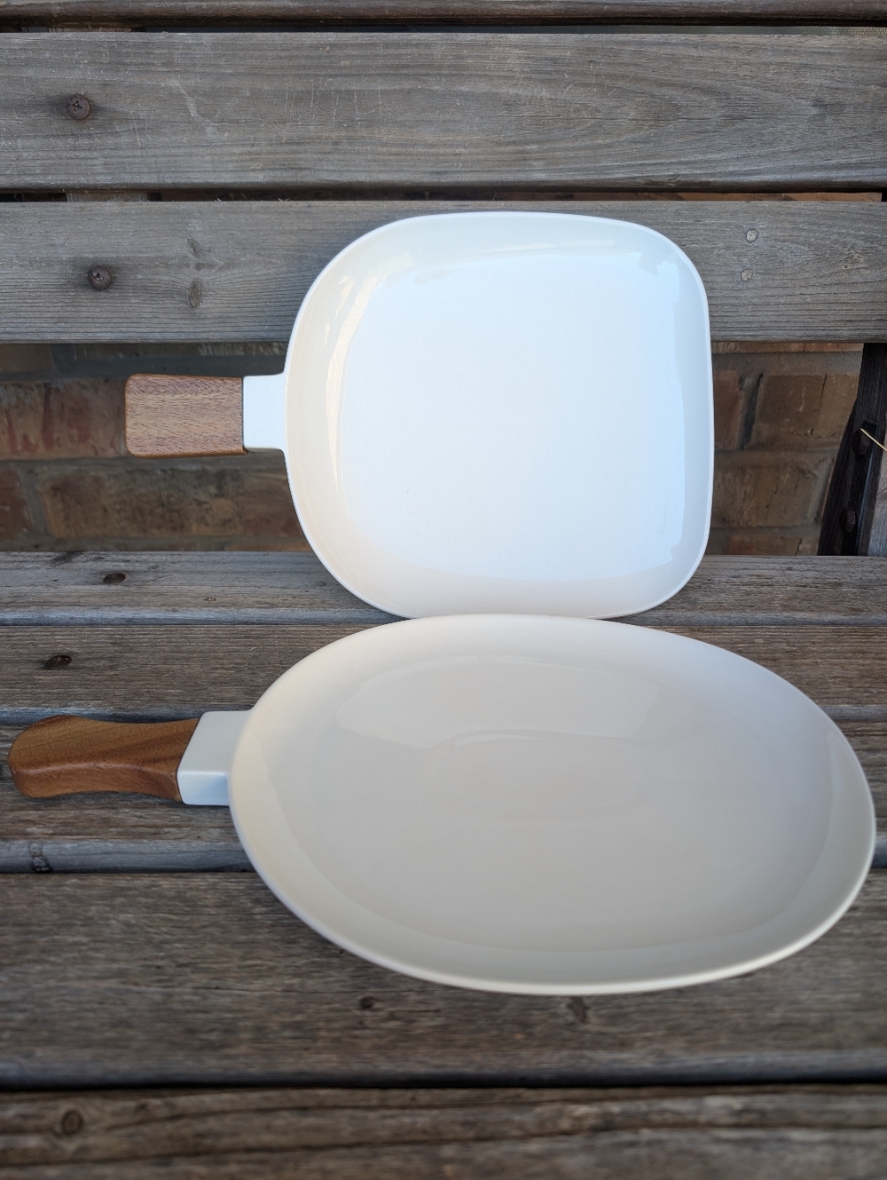 Set Of 2 Mason White Porcelain Servers With Wood Handles